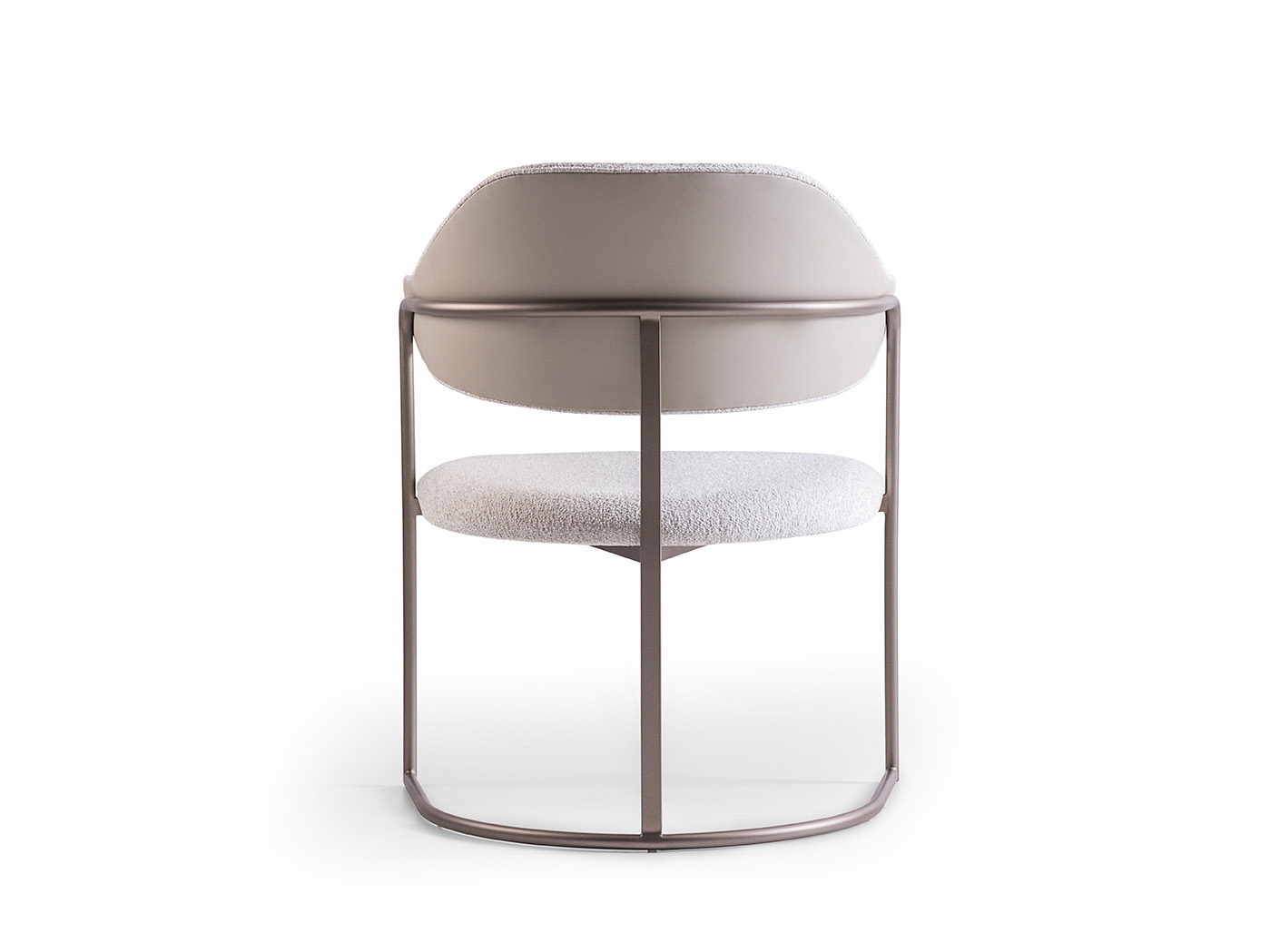 Lançamentos 2026 Cadeira Sopro 1484PMT - CostasFAD76 FrenteSE830 - Base Bronze Fosco Starmobile Design